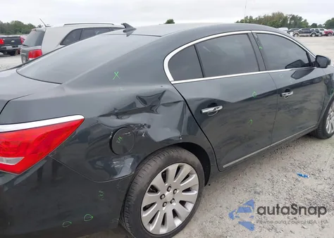 2014 Buick Lacrosse Leather Group z USA, uszkodzony, nr VIN 1G4GC5G37EF112121